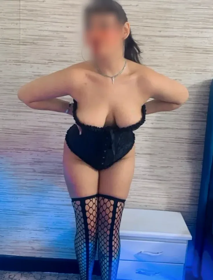 Anja, 26