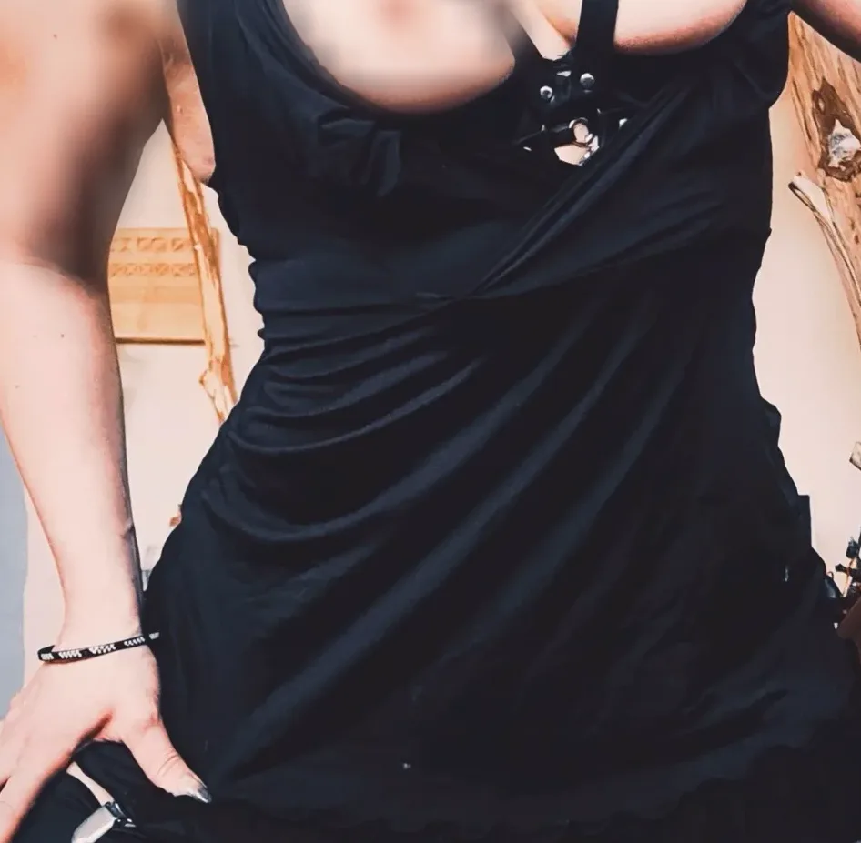 Anja, 36