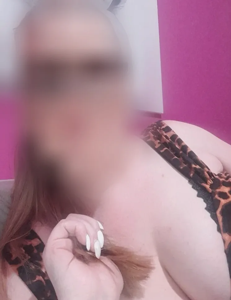 Lotta, 39