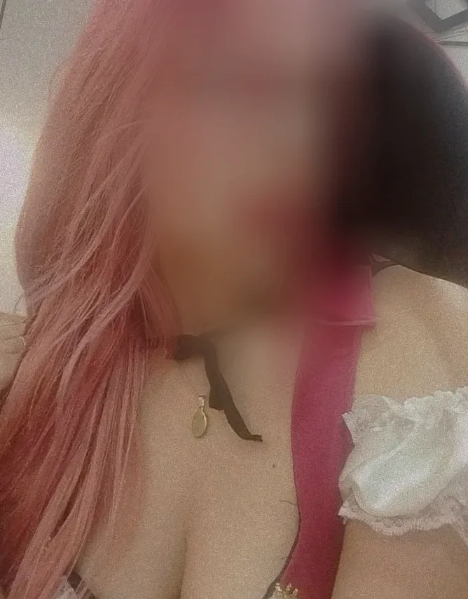 Marina, 27