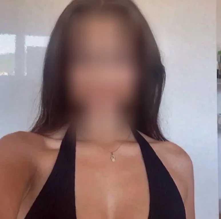 Yasmin, 23